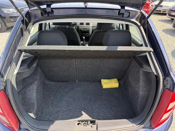 Škoda Fabia 1.4 MPI KLIMA - foto 12