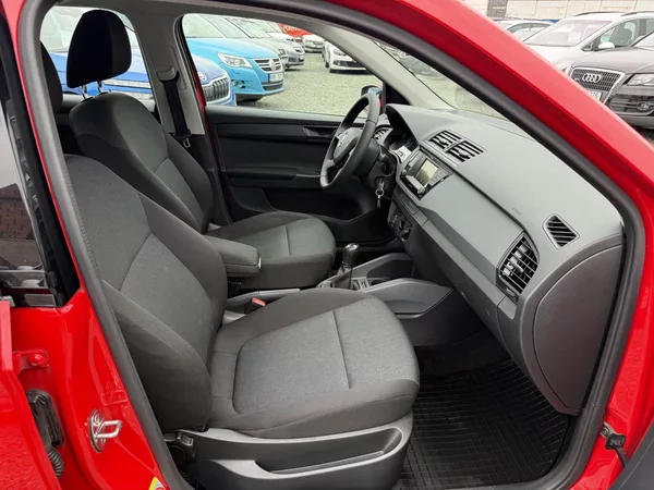 Škoda Fabia 1.0 MPI Cool Plus - foto 10