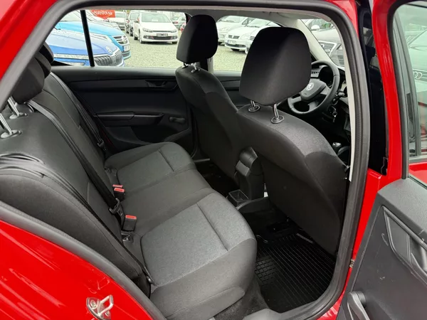 Škoda Fabia 1.0 MPI Cool Plus - foto 11