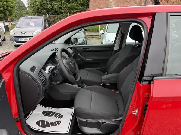 Škoda Fabia 1.0 MPI Cool Plus - foto 8