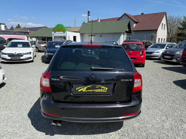 Škoda Octavia 2.0 TDI RS DSG - foto 5