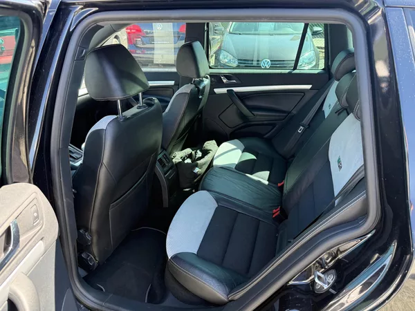 Škoda Octavia 2.0 TDI RS DSG - foto 9