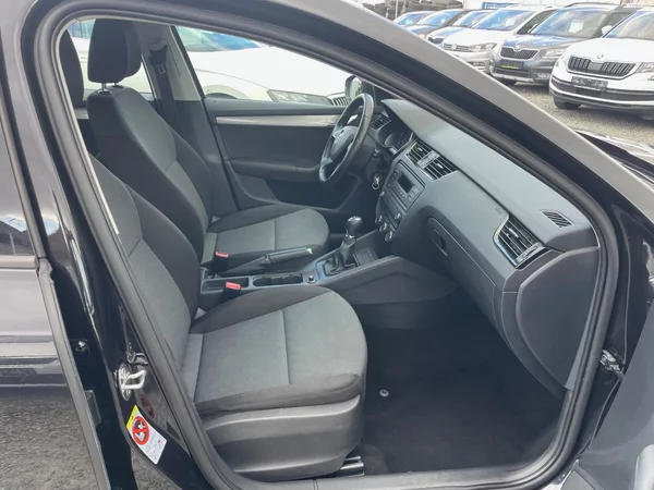 Škoda Octavia 1.2 TSI KOMBI - foto 7