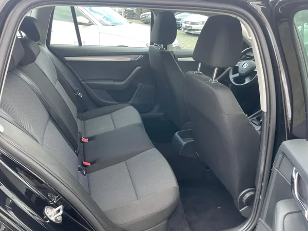 Škoda Octavia 1.2 TSI KOMBI - foto 9
