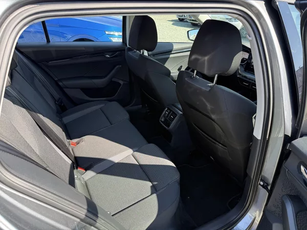 Škoda Octavia 2.0 TDI DSG AMBITION ACC - foto 11