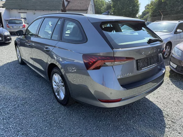 Škoda Octavia 2.0 TDI DSG AMBITION ACC - foto 4