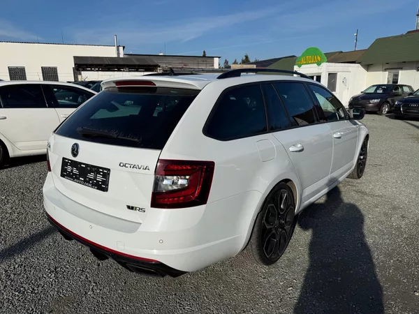 Škoda Octavia 2.0 TSI RS 245 DSG - foto 6