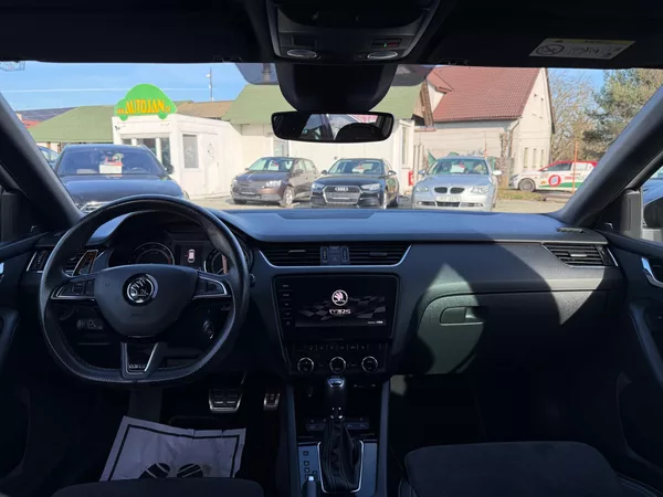 Škoda Octavia 2.0 TSI RS 245 DSG - foto 7
