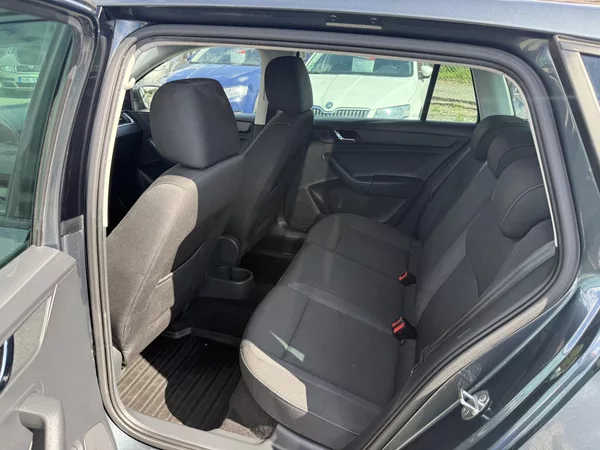 Škoda Rapid 1.2 TSI SPACEBACK - foto 9