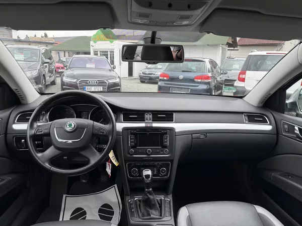 Škoda Superb 1.4 TSI AMBITION - foto 7