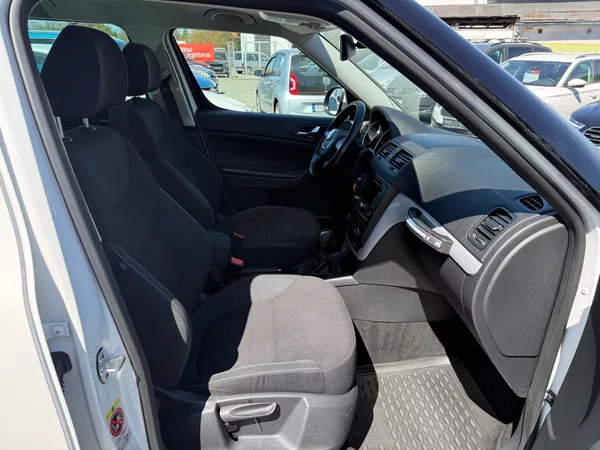Škoda Yeti 1.2 TSI AMBITION - foto 10