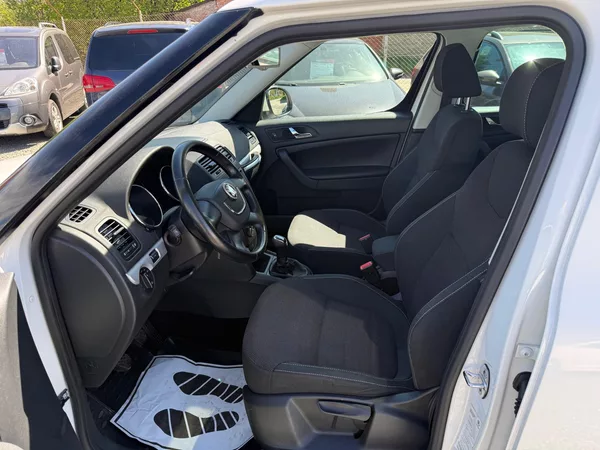 Škoda Yeti 1.2 TSI AMBITION - foto 7