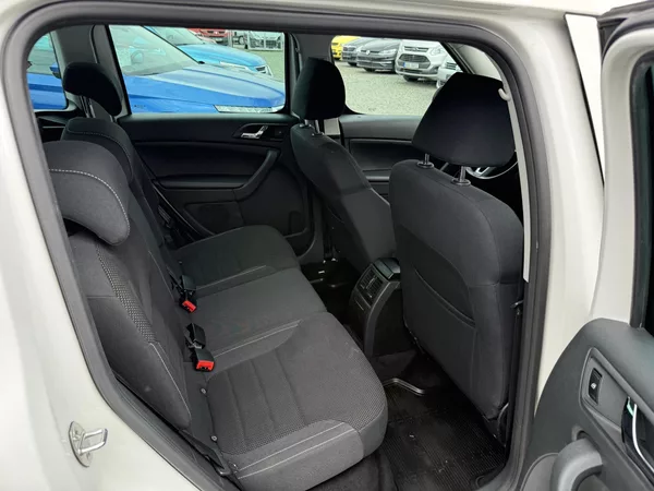 Škoda Yeti 1.2 TSI DSG ELEGANCE - foto 11