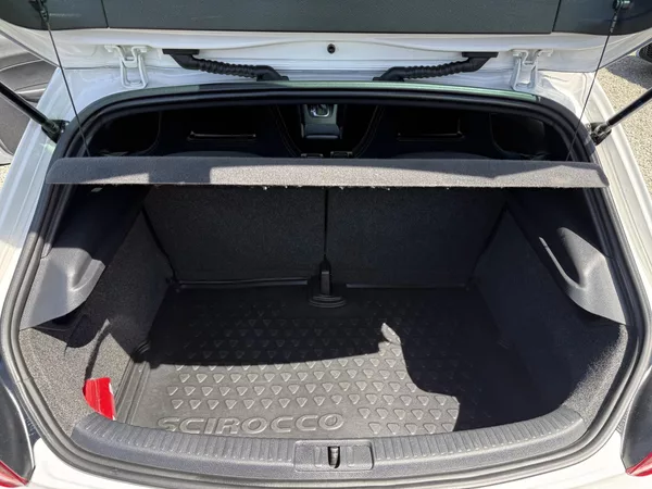 Volkswagen Scirocco 2.0 TDI DSG SPORT 125KW - foto 12