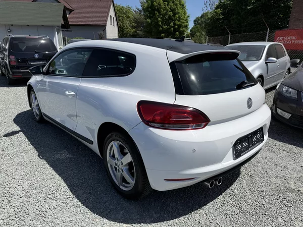 Volkswagen Scirocco 2.0 TDI DSG SPORT 125KW - foto 4