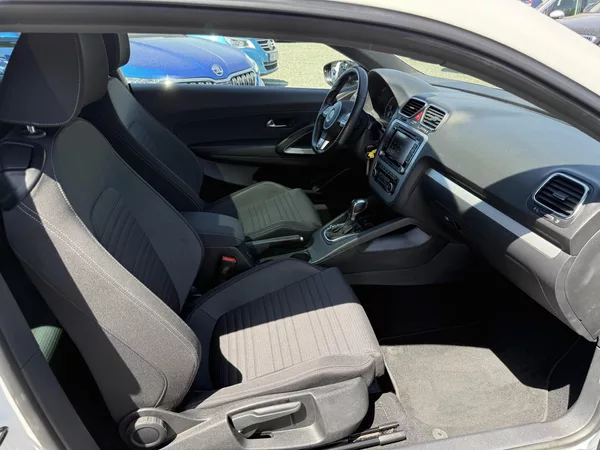 Volkswagen Scirocco 2.0 TDI DSG SPORT 125KW - foto 9
