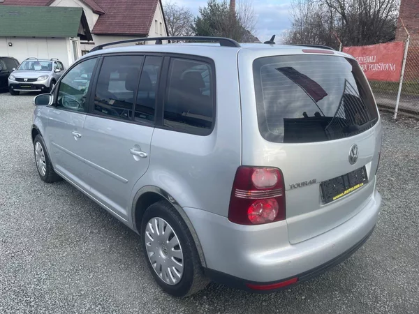 Volkswagen Touran 1.4 TSI 7 MÍST - foto 3