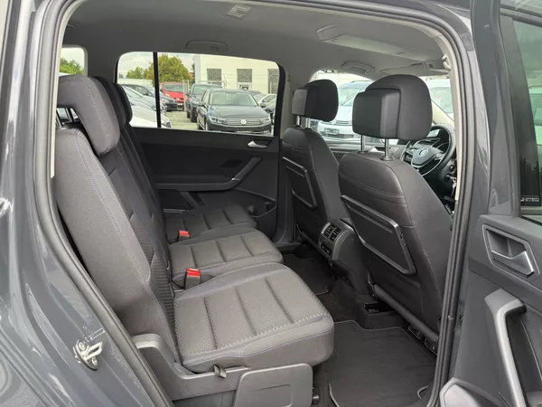 Volkswagen Touran 2.0 TDI DSG UNITED LED ACC - foto 9