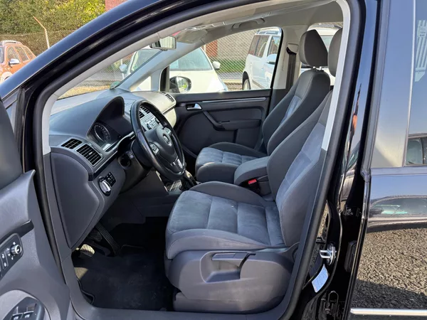 Volkswagen Touran 1.4 TSI HIGHLINE - foto 8