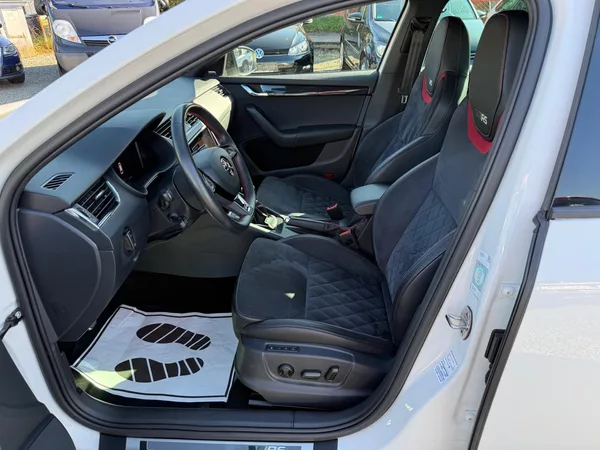 Škoda Octavia 2.0 TSI RS 245 - foto 8