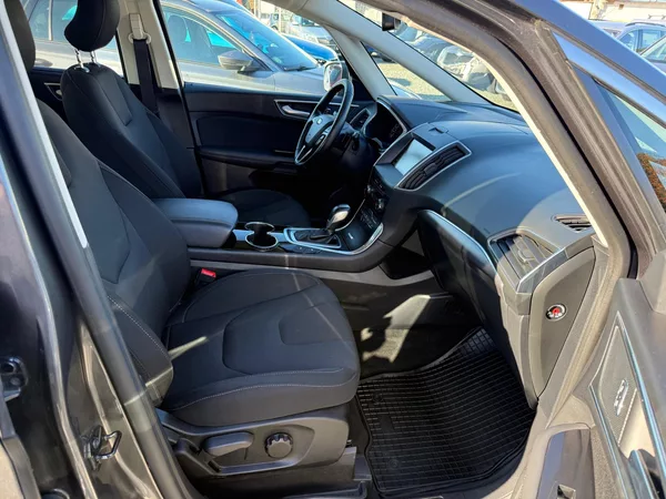 Ford S-MAX 2.0 TDCI TITANIUM 7 MÍST 4X4 - foto 9