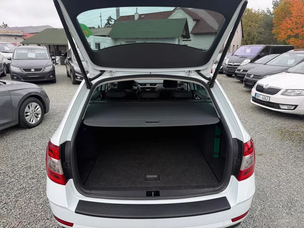 Škoda Octavia 1.5 TSI DSG CLEVER - foto 12