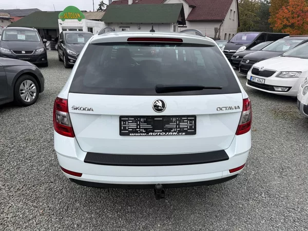 Škoda Octavia 1.5 TSI DSG CLEVER - foto 5