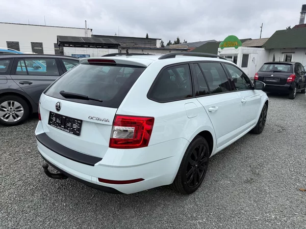 Škoda Octavia 1.5 TSI DSG CLEVER - foto 6