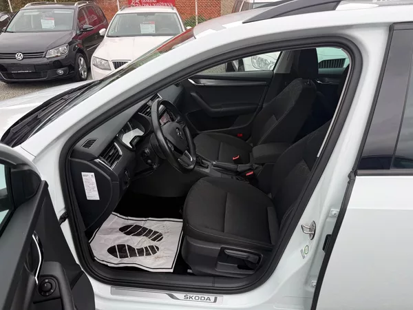 Škoda Octavia 1.5 TSI DSG CLEVER - foto 8