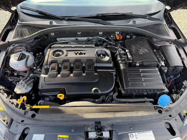 Škoda Octavia 2.0 TDI ELEGANCE - foto 13