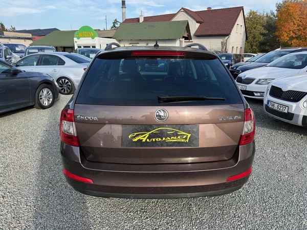 Škoda Octavia 2.0 TDI ELEGANCE - foto 5