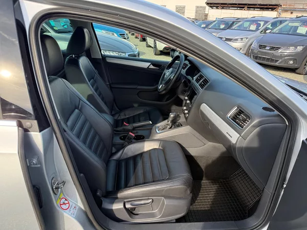Volkswagen Jetta 1.4 TSI HYBRID DSG HIGHLINE - foto 10