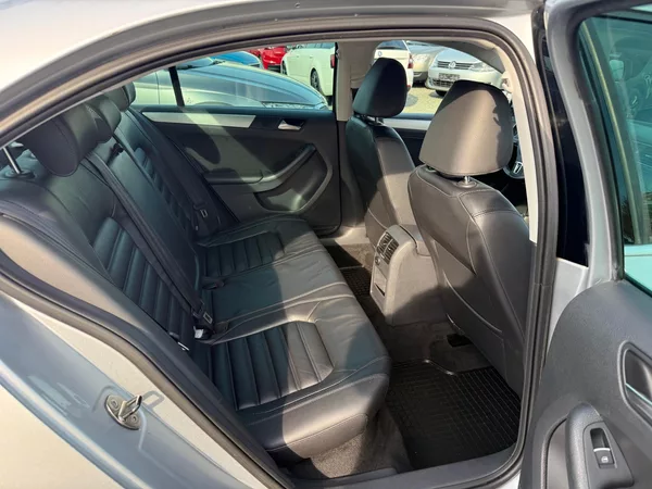 Volkswagen Jetta 1.4 TSI HYBRID DSG HIGHLINE - foto 11