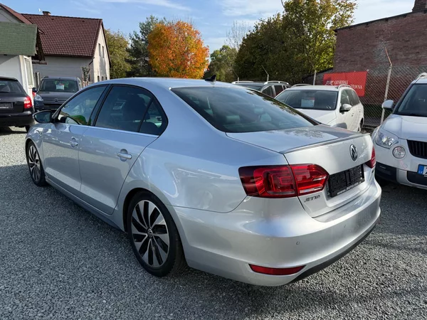 Volkswagen Jetta 1.4 TSI HYBRID DSG HIGHLINE - foto 4