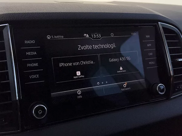 Škoda Karoq Style Dynamic 2,0 Tdi 110 Kw - foto 12