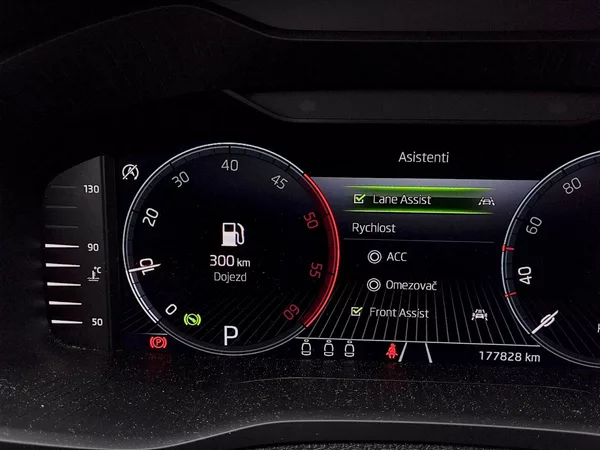 Škoda Karoq Ambition - Business 2,0 Tdi 85 - foto 9