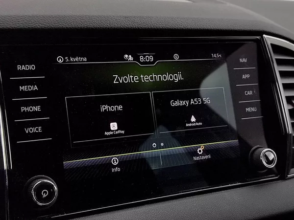 Škoda Karoq Ambition 1,5 Tsi DSG - foto 10