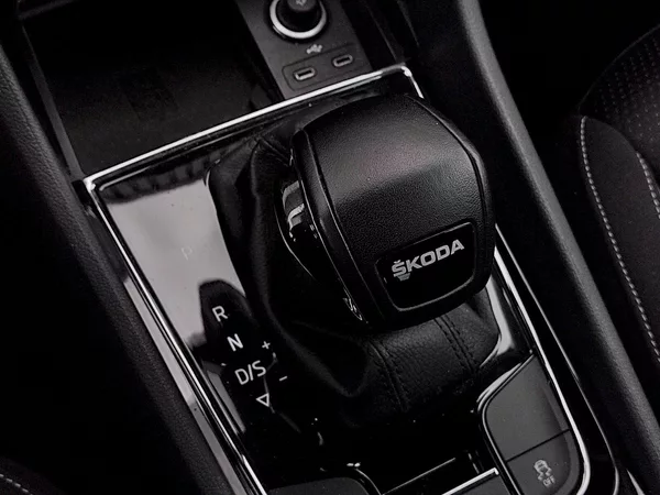 Škoda Karoq Ambition 1,5 Tsi DSG - foto 22