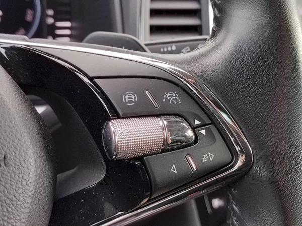 Škoda Karoq Ambition 1,5 Tsi DSG - foto 29