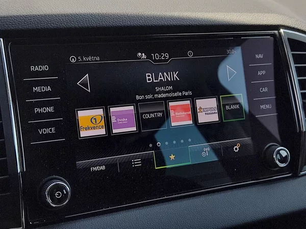 Škoda Karoq Style 1,5 Tsi 110 Kw DSG - foto 12