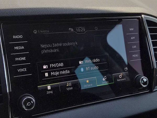 Škoda Karoq Style 1,5 Tsi 110 Kw DSG - foto 14