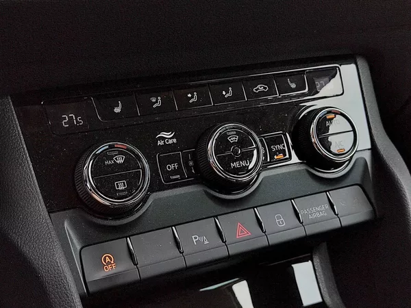 Škoda Karoq Style 1,5 Tsi 110 Kw DSG - foto 25