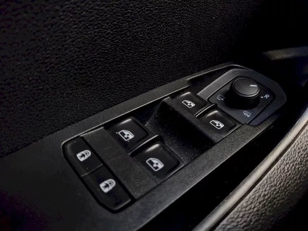 Škoda Karoq Style 1,5 Tsi 110 Kw DSG - foto 29