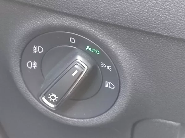 Škoda Karoq Style 1,5 Tsi 110 Kw DSG - foto 32