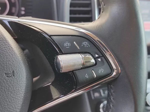 Škoda Karoq Style 1,5 Tsi 110 Kw DSG - foto 35