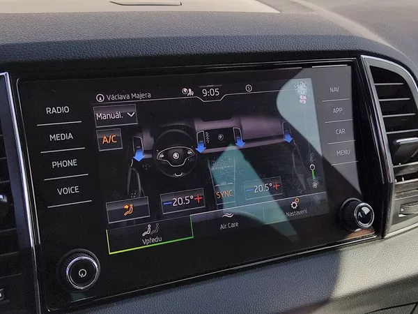 Škoda Karoq Executive 2,0 Tdi 110 Kw 4x4 D - foto 12