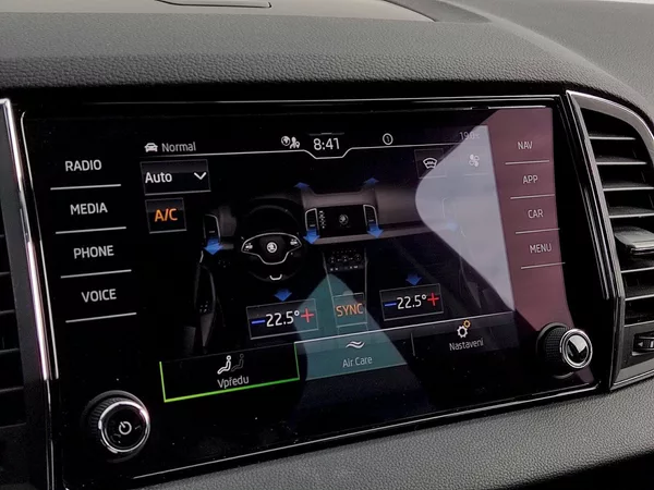 Škoda Karoq Style Plus 1,5 Tsi 110 Kw DSG - foto 13