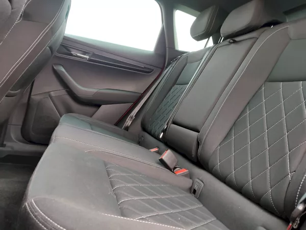 Škoda Karoq SportLine + 1,5 Tsi 110 Kw - foto 25