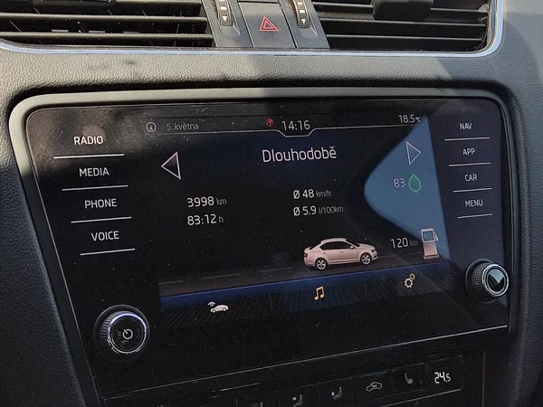 Škoda Octavia Style Extra 2,0 Tdi 110 Kw DSG - foto 12