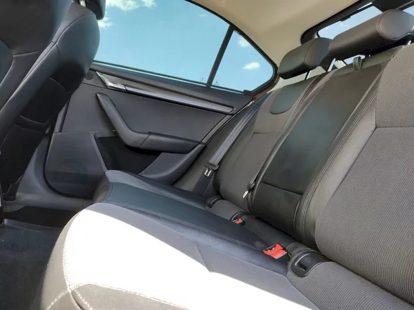 Škoda Octavia Style Extra 2,0 Tdi 110 Kw DSG - foto 25